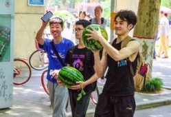 哪些娱乐新闻最受欢迎 吃瓜长清大学体育生,娱乐新闻热度飙升